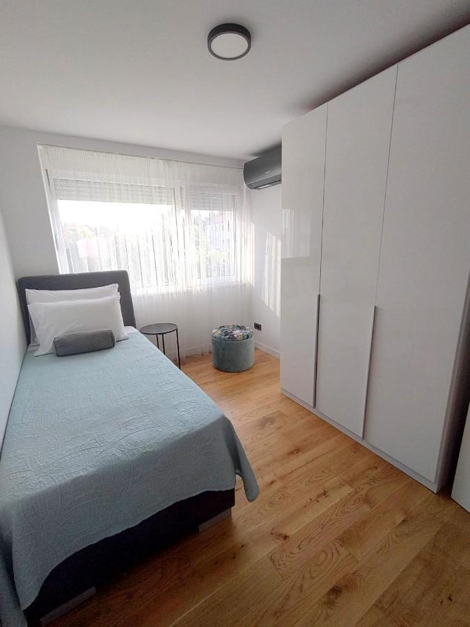 Apartment Marina Zara Esterno foto
